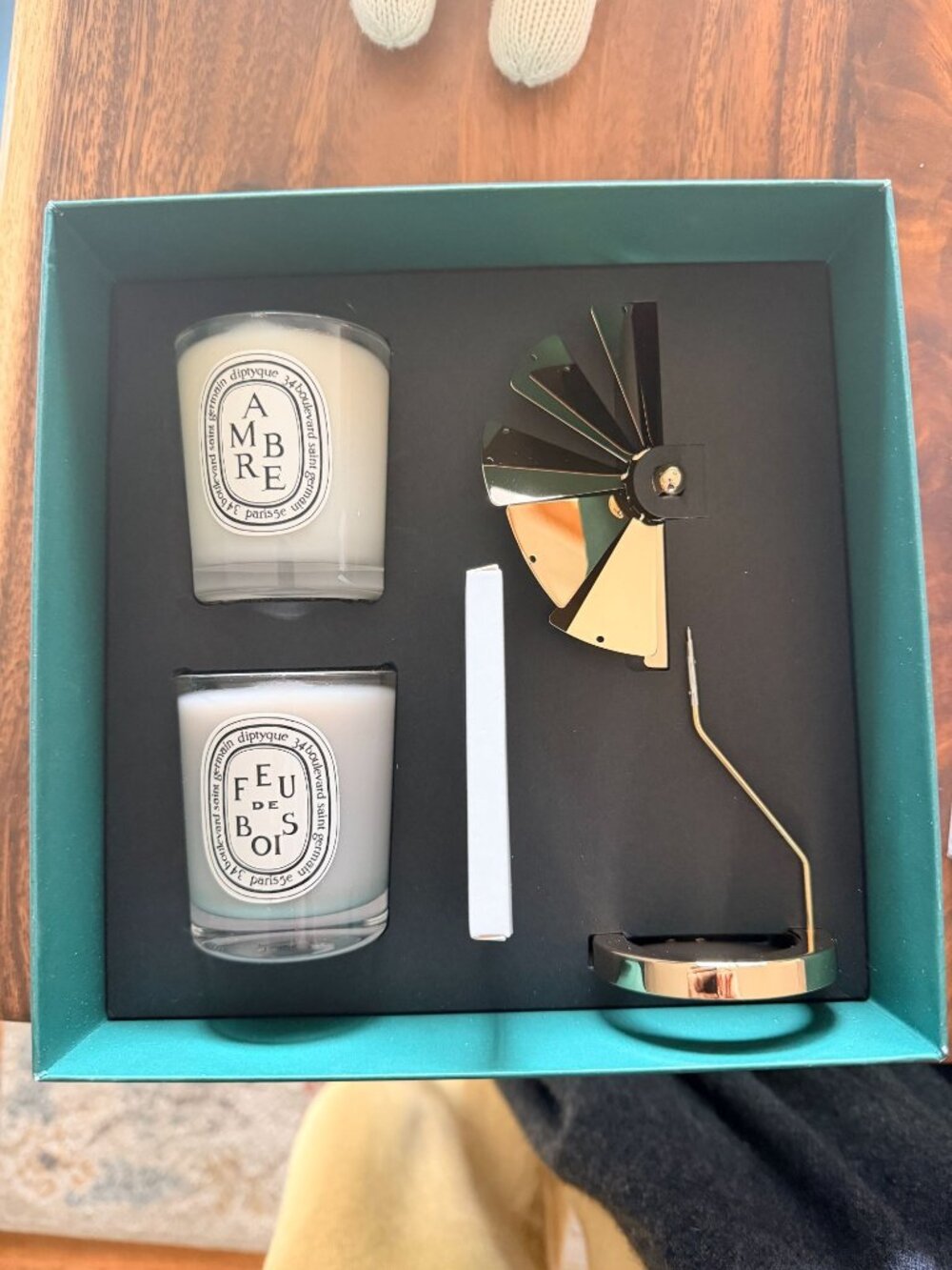 Diptyque Limited Edition Holiday Carousel Candle Set Ambre Feu de Bois 2x70g